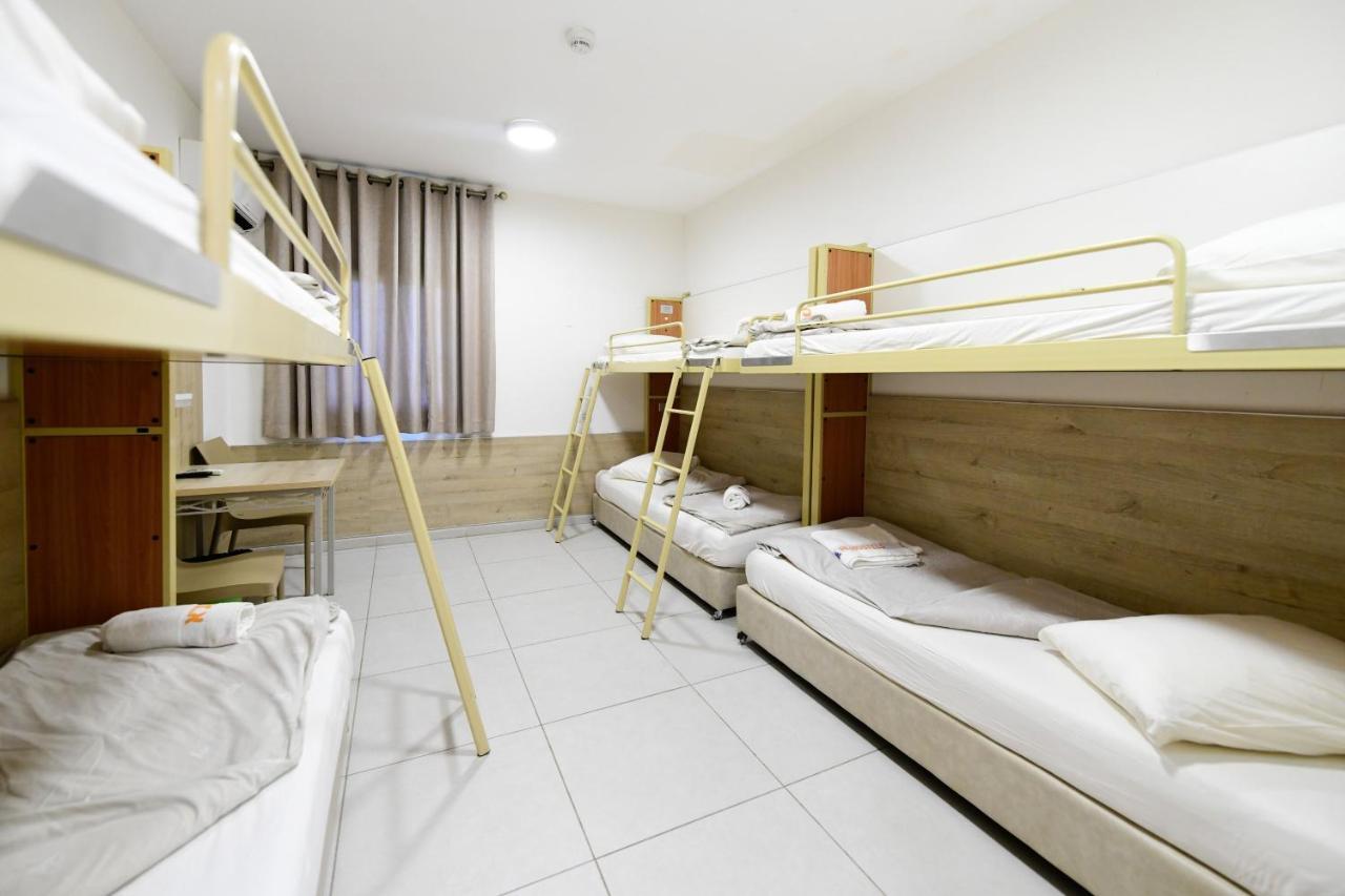 Hi - Arad Hostel Eksteriør bilde
